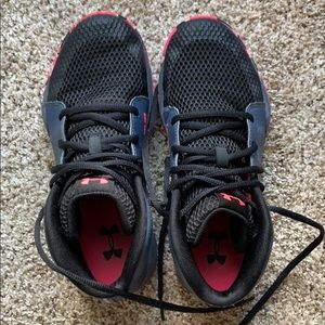 Girls Under Armour Basketball Shoes